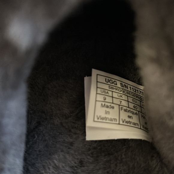 Ugg Fluff Yeah Slides Size 9 - Picture 3 of 4